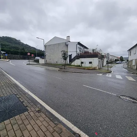 Dom wakacyjny House Only For ! 3 Bedroom 2wc,bbq,balcon 2,centro Vila! Vila Nova de Cerveira