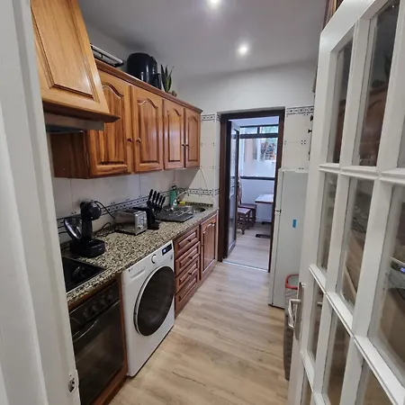 בית נופש House Only For ! 3 Bedroom 2wc,bbq,balcon 2,centro Vila! *