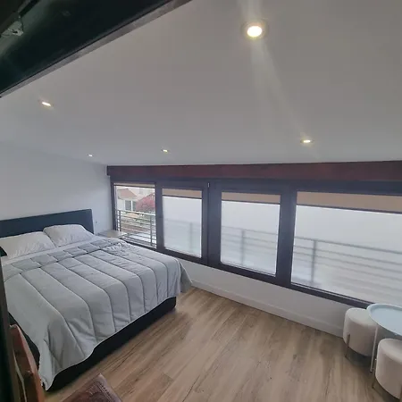 Дом отдыха House Only For ! 3 Bedroom 2wc,bbq,balcon 2,centro Vila! Вила-Нова-ди-Сервейра