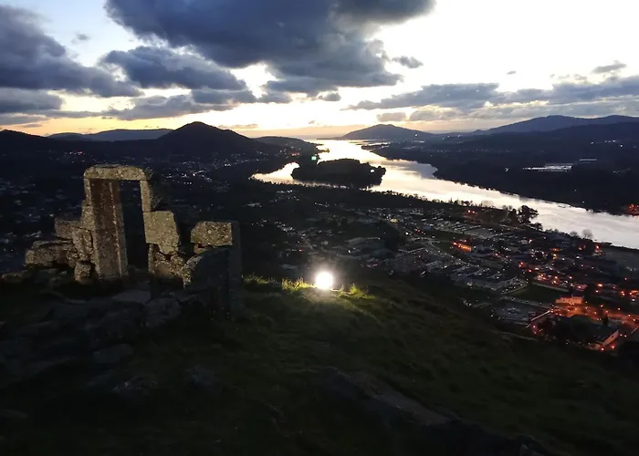 House Only For ! 3 Bedroom 2wc,bbq,balcon 2,centro Vila! 펜션 빌라노바 데 세르베이라