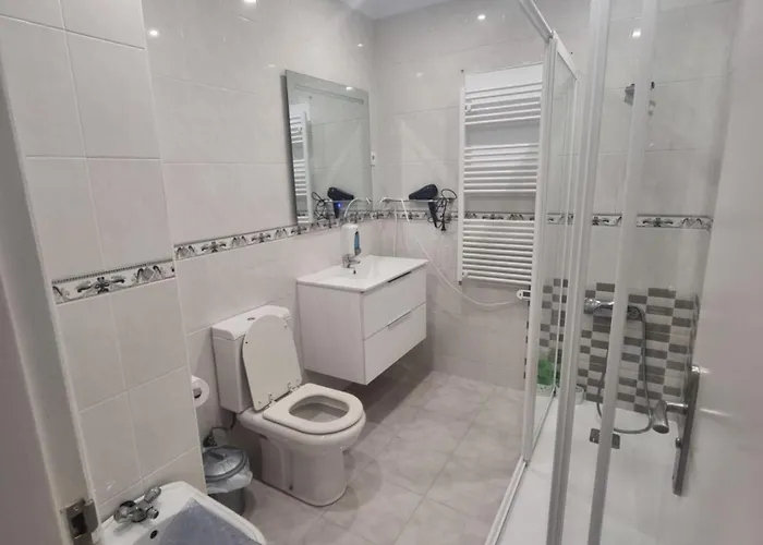 펜션 House Only For ! 3 Bedroom 2wc,bbq,balcon 2,centro Vila!