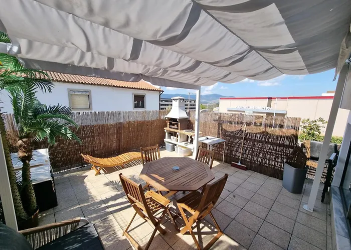 House Only For ! 3 Bedroom 2wc,bbq,balcon 2,centro Vila! Nyaraló
